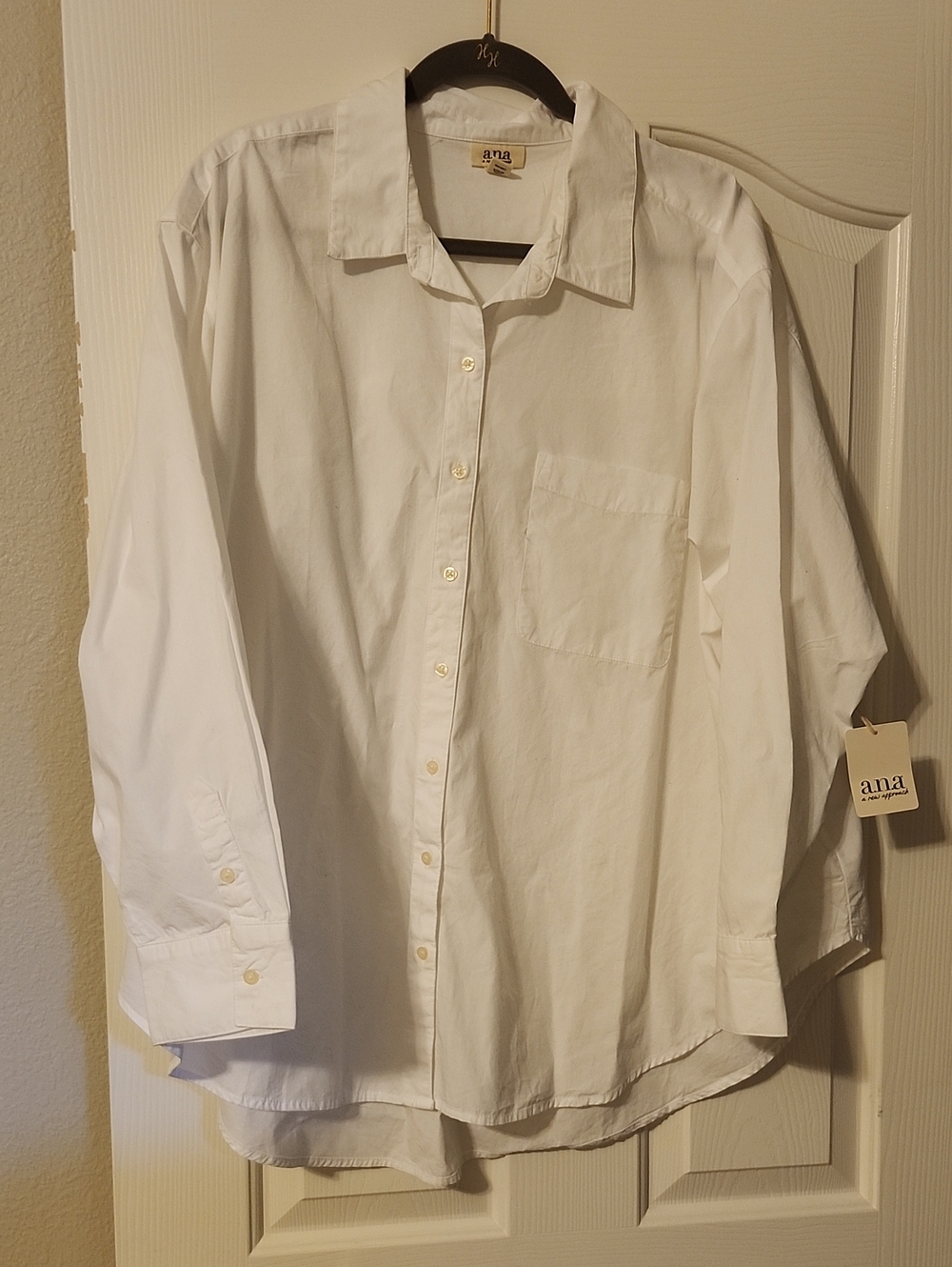 a.n.a Cotton White Long-Sleeve Button-Down Shirt